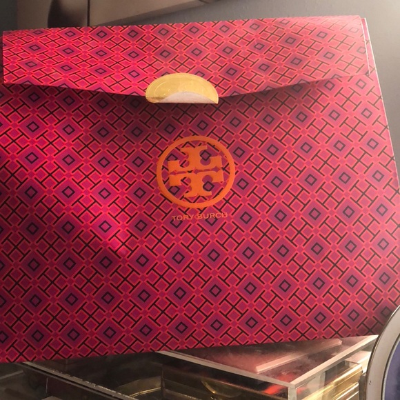 Tory Burch metallic clutch - Picture 4 of 5